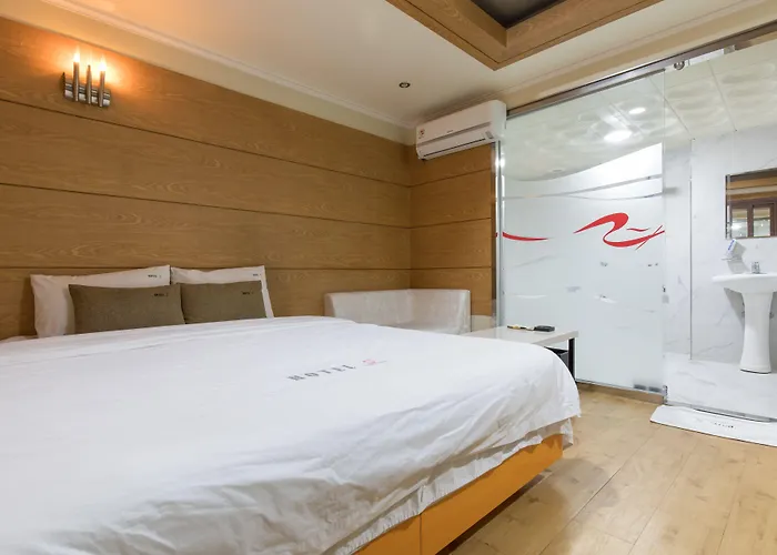 Hotel No.25 Seomyeon Station