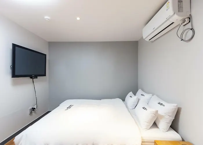No.25 Seomyeon Station Hotel